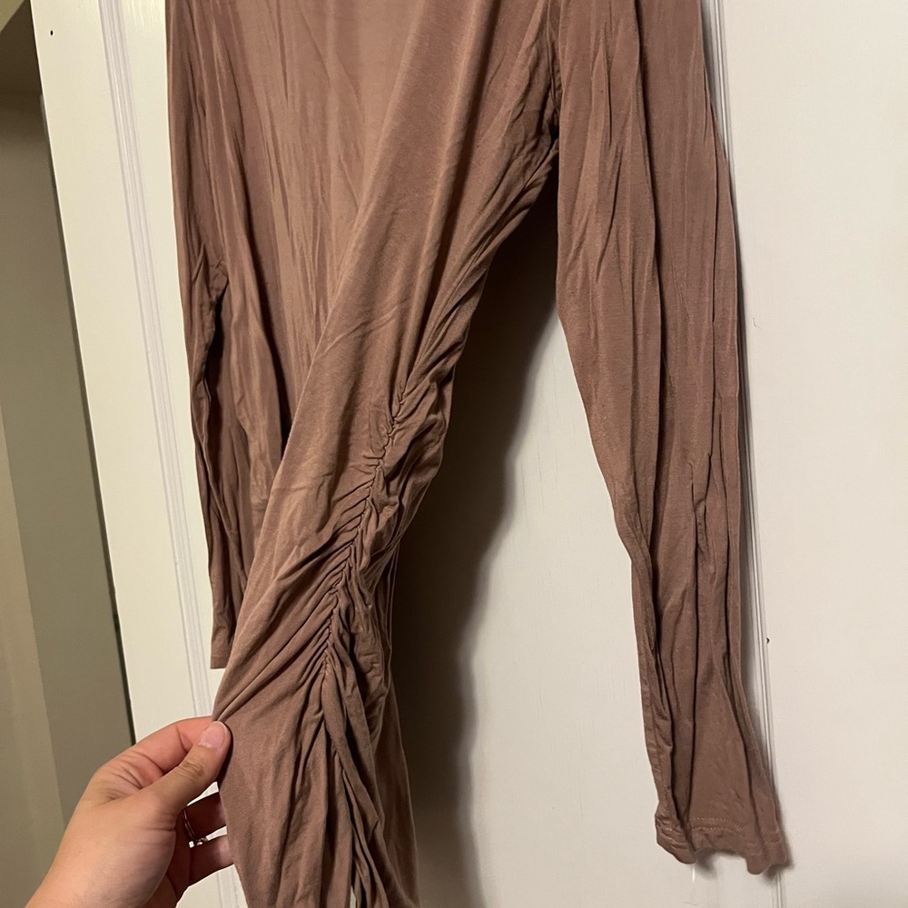 Bearsland Ruched Maternity Top - Picture 3 of 4